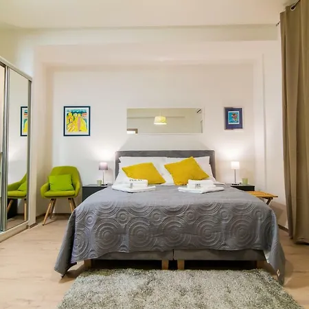 Polai Center Apartments Rum bild